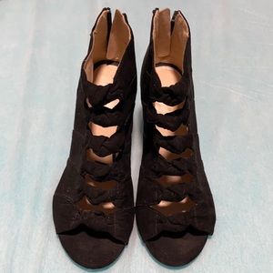 Woman’s Black heels